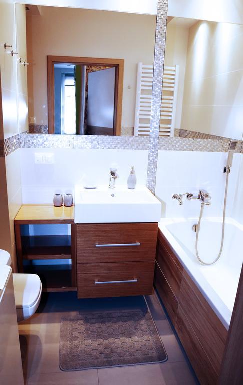 Apartament Teresa W Uniejowie Екстериор снимка